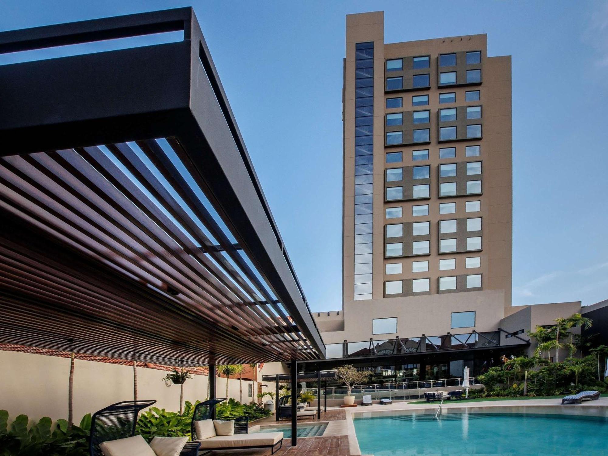 Novotel 산타 크루즈 드 라 시에라 외부 사진